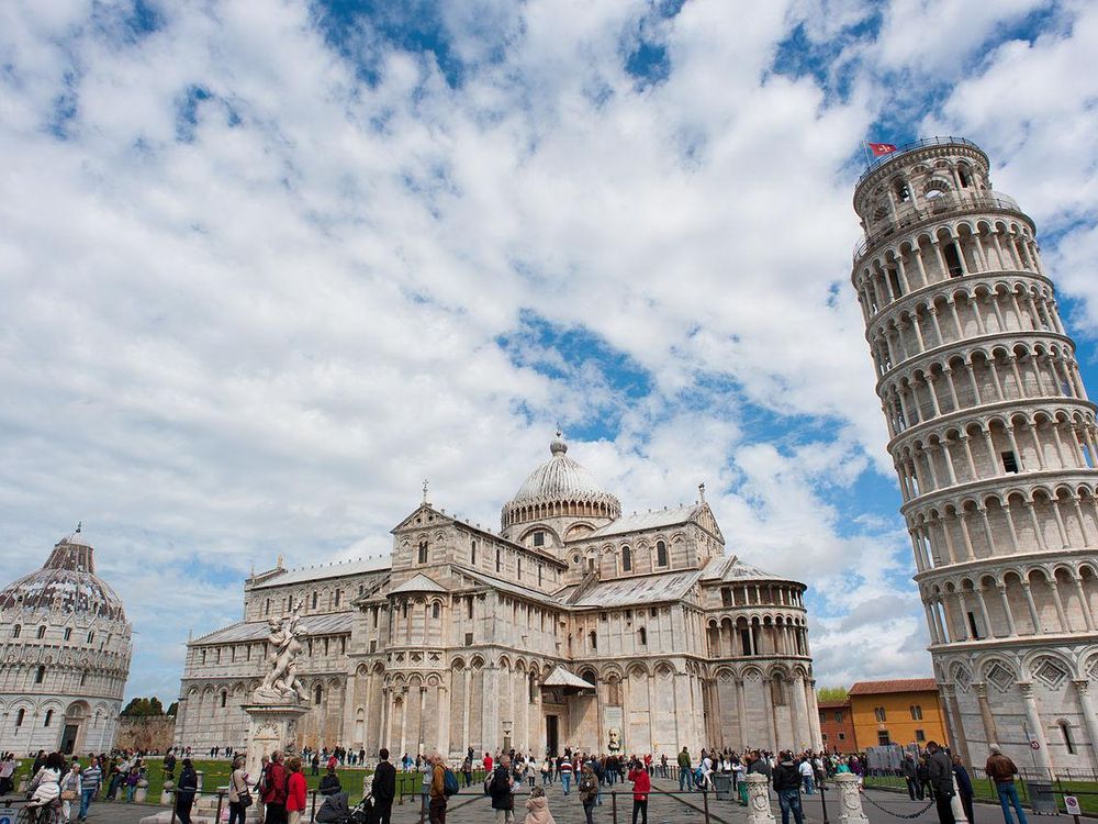 Day 7 A visit to the world-famous Leaning Tower of Pisa.